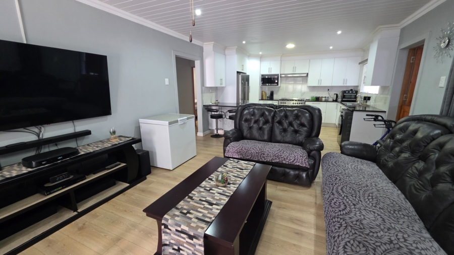 6 Bedroom Property for Sale in Dana Bay Western Cape